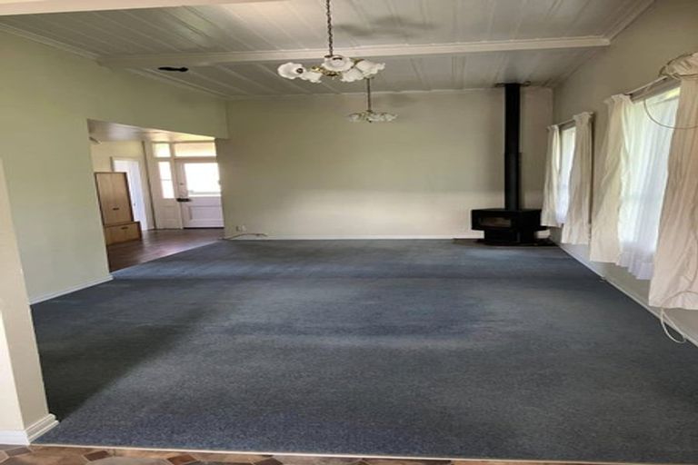 Photo of property in 92 Collingwood Street, Eltham, 4322