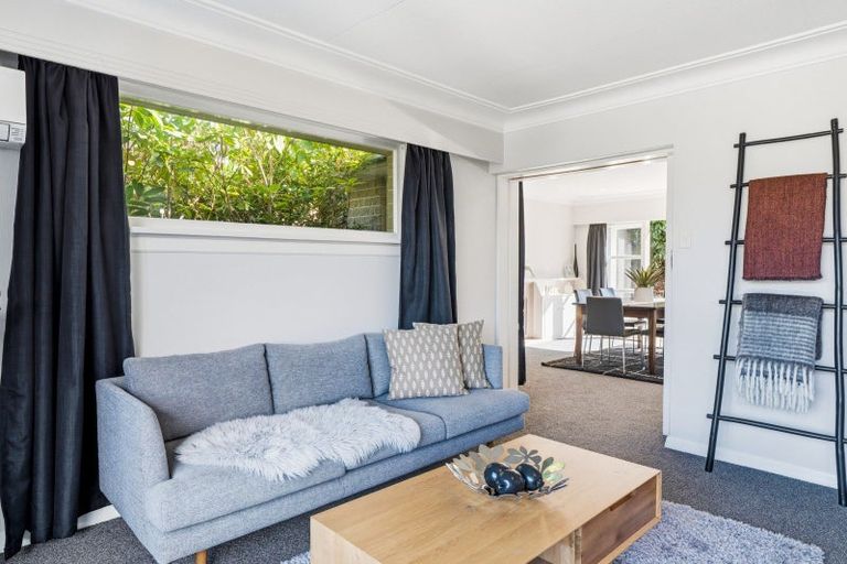 Photo of property in 11 Pioneer Crescent, Helensburgh, Dunedin, 9010