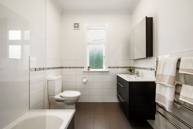 Photo of property in 6 Bentinck Avenue, Strathmore Park, Wellington, 6022