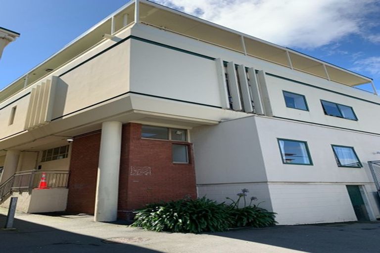 Photo of property in Te Awhina Apartments, 14/22u Sussex Street, Mount Cook, Wellington, 6021
