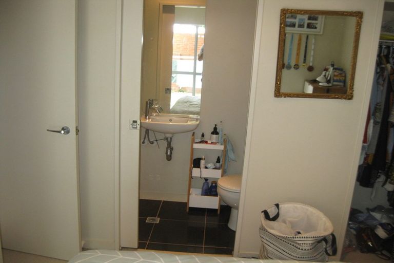 Photo of property in Altar Apartments, 29/120 Rintoul Street, Newtown, Wellington, 6021