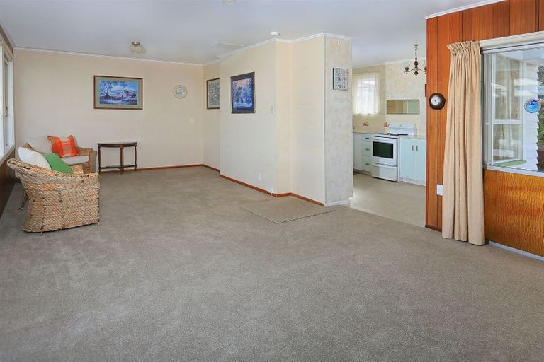 Photo of property in 274 Sturges Road, Henderson, Auckland, 0612