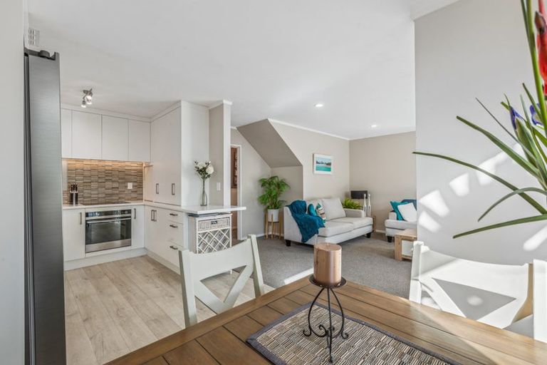 Photo of property in 15/61a Birkdale Road, Birkdale, Auckland, 0626