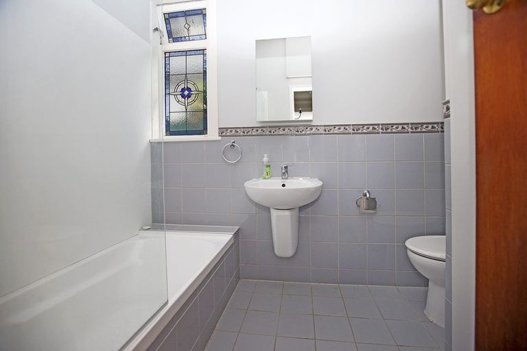 Photo of property in 63 Endeavour Street, Lyall Bay, Wellington, 6022