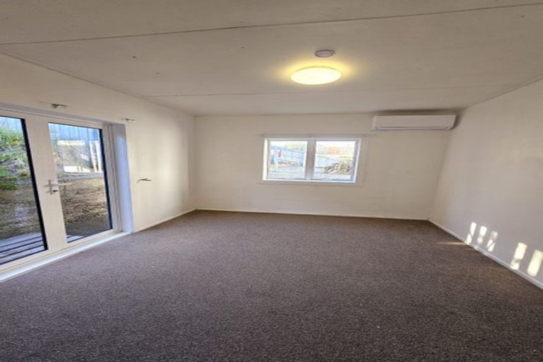 Photo of property in 60 Seafront Road, Castlecliff, Whanganui, 4501