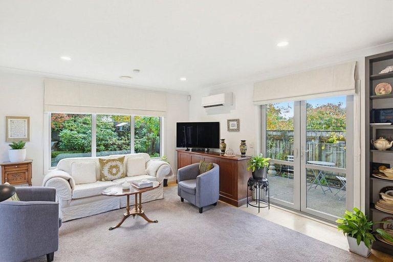 Photo of property in 8 River Glade, Waikanae, 5036