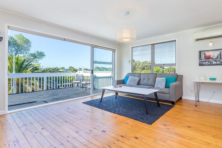 Photo of property in 79 Glamorgan Drive, Torbay, Auckland, 0630