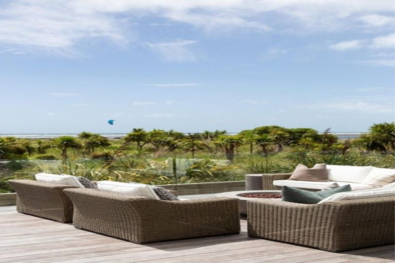 Photo of property in Kotuku Drive, Paraparaumu Beach, Paraparaumu, 5032