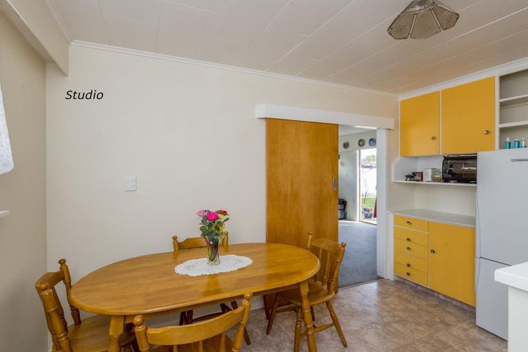 Photo of property in 9 Worcester Street, Levin, 5510