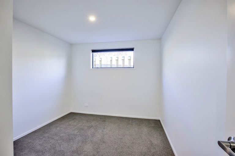 Photo of property in 1 Huxley Place, Lake Hayes, Queenstown, 9304