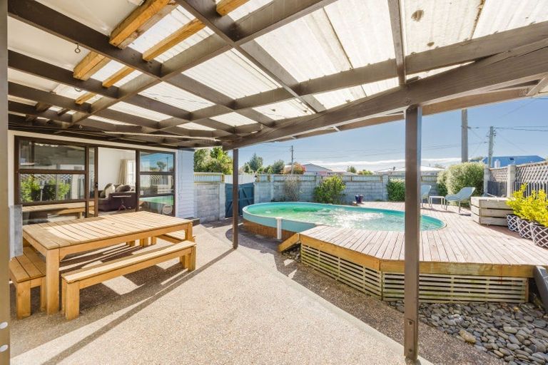 Photo of property in 8 Corbett Place, Onekawa, Napier, 4110