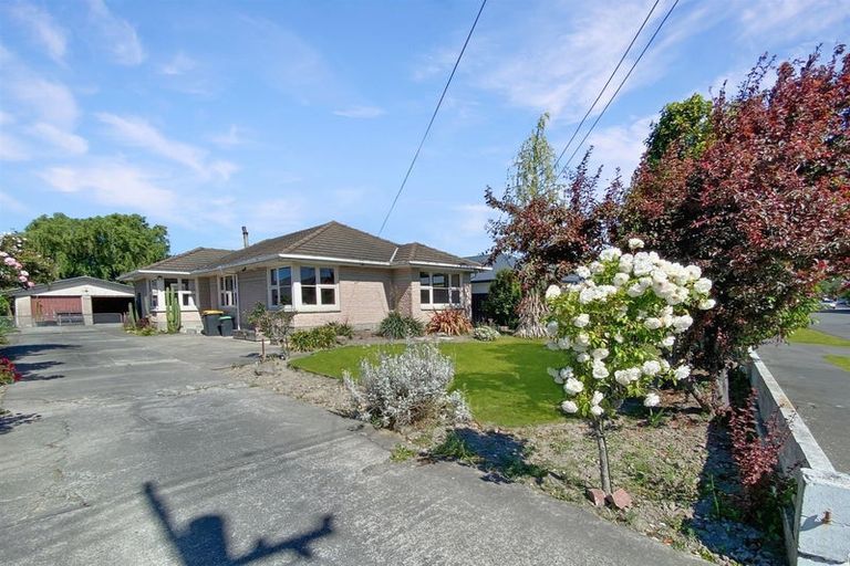Photo of property in 28 Radbrook Street, Avonhead, Christchurch, 8042