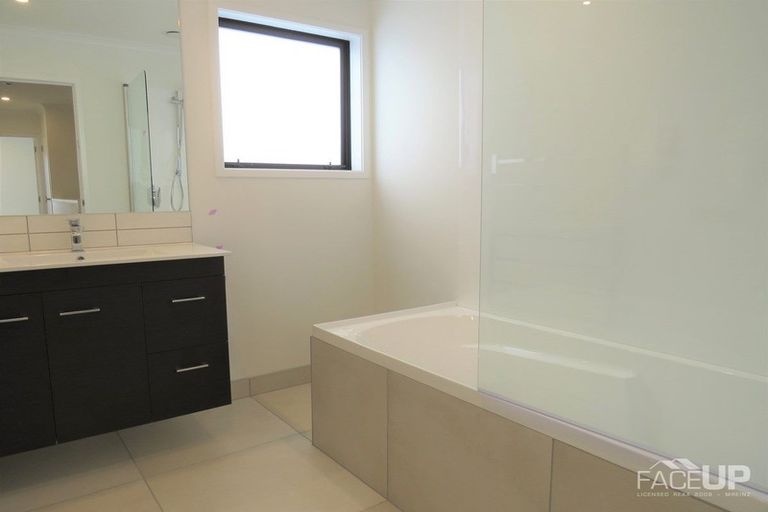 Photo of property in 16 Nugget Avenue, Hobsonville, Auckland, 0616