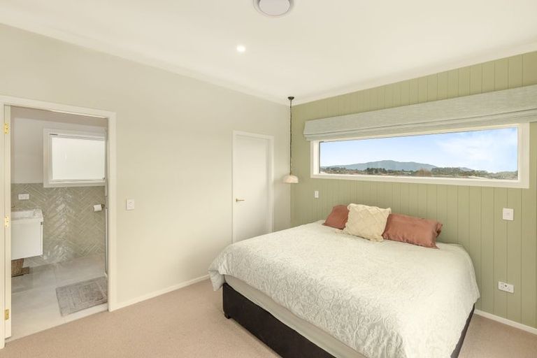 Photo of property in 7 Karearea Avenue, Waikanae, 5036