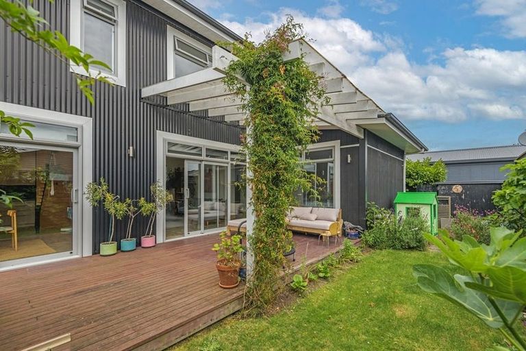 Photo of property in 123 Heretaunga Street, Palmerston North, 4414