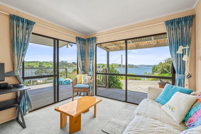 Photo of property in 14 Cliff Street, Pahi, Paparoa, 0571