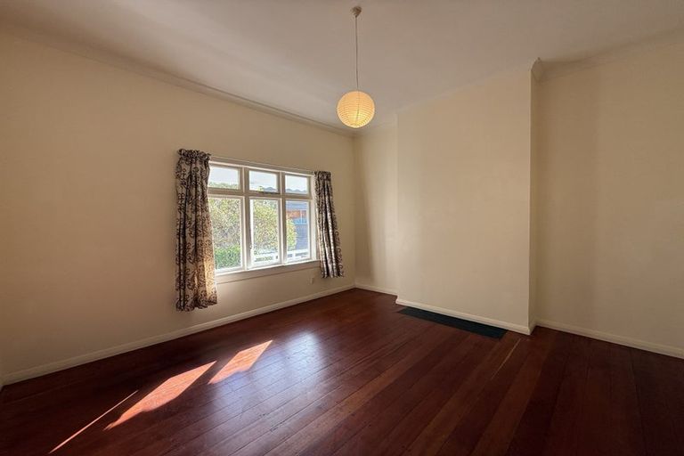 Photo of property in 53 Hornsey Road, Melrose, Wellington, 6023