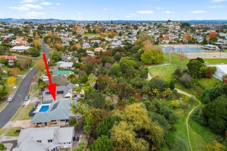 Photo of property in 33 Little John Drive, Bellevue, Tauranga, 3110