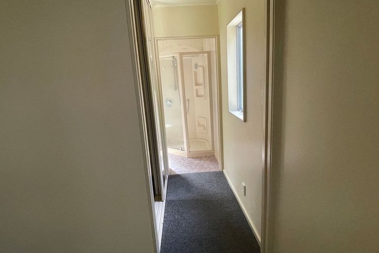 Photo of property in 146 Mark Avenue, Grenada Village, Wellington, 6037