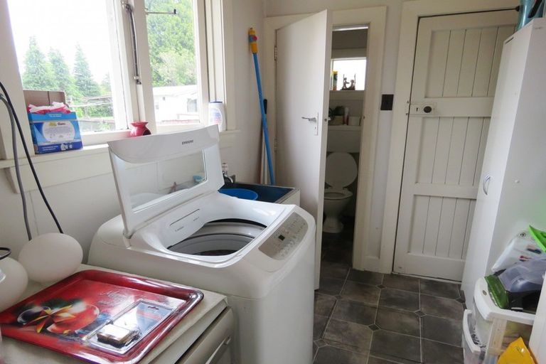 Photo of property in 10 Mace Street, Reefton, 7830