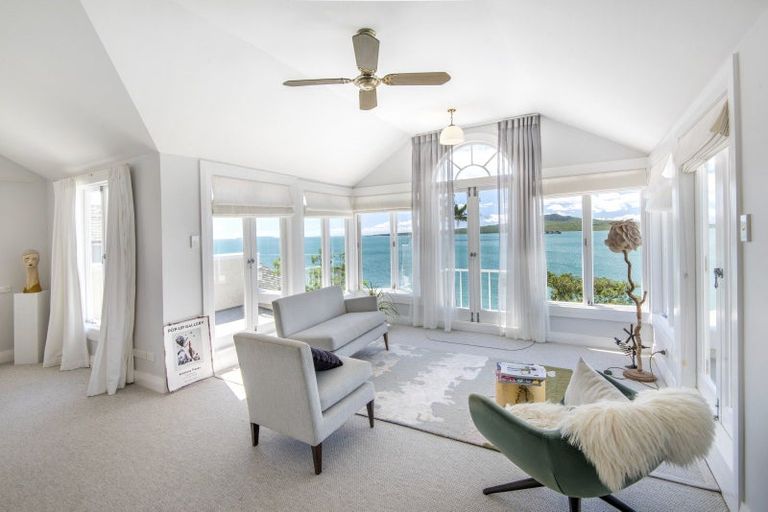 Photo of property in 18 Hamana Street, Narrow Neck, Auckland, 0622