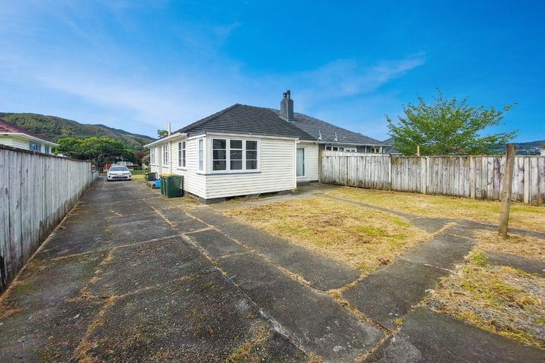 Photo of property in 121 Kowhai Street, Naenae, Lower Hutt, 5011