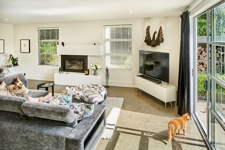 Photo of property in 51 Amesbury Drive, Churton Park, Wellington, 6037