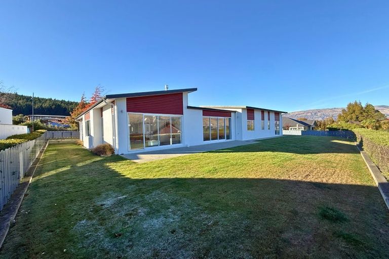 Photo of property in 71 Rata Street, Wanaka, 9305