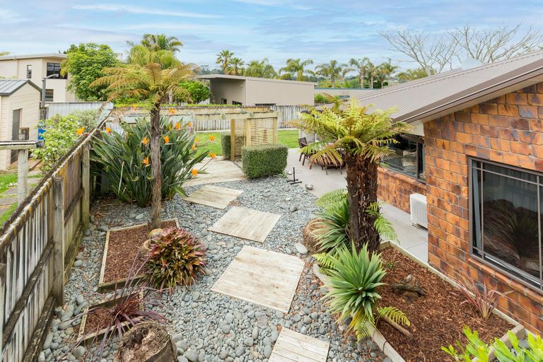 Photo of property in 7 Kimshee Way, Tuakau, 2121