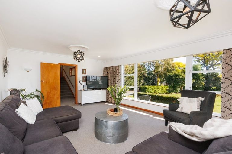 Photo of property in 11 Squires Place, Awapuni, Palmerston North, 4412