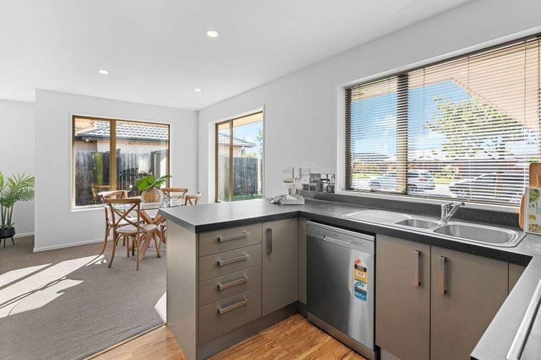 Photo of property in 23 Overbury Crescent, Rolleston, 7614