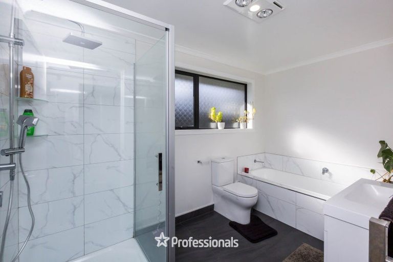 Photo of property in 33 Cynisca Crescent, Wallaceville, Upper Hutt, 5018