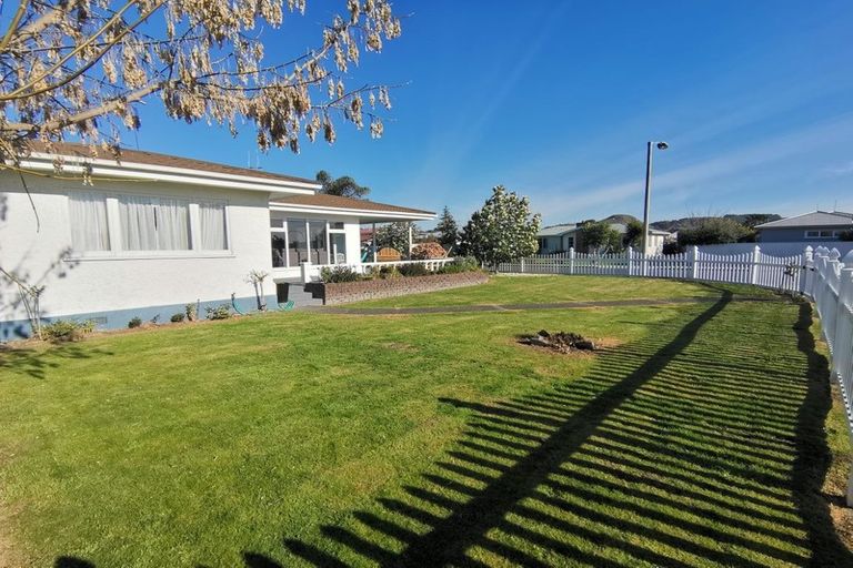 Photo of property in 1 Chester Place, Taradale, Napier, 4112