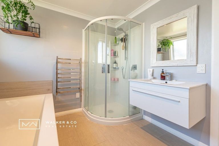 Photo of property in 21 Hudson Avenue, Ebdentown, Upper Hutt, 5018