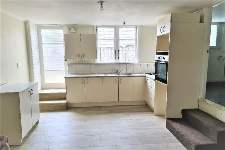 Photo of property in 41a Glengarry Road, Glen Eden, Auckland, 0602