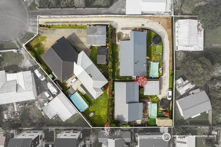 Photo of property in 61a Graham Avenue, Te Atatu Peninsula, Auckland, 0610