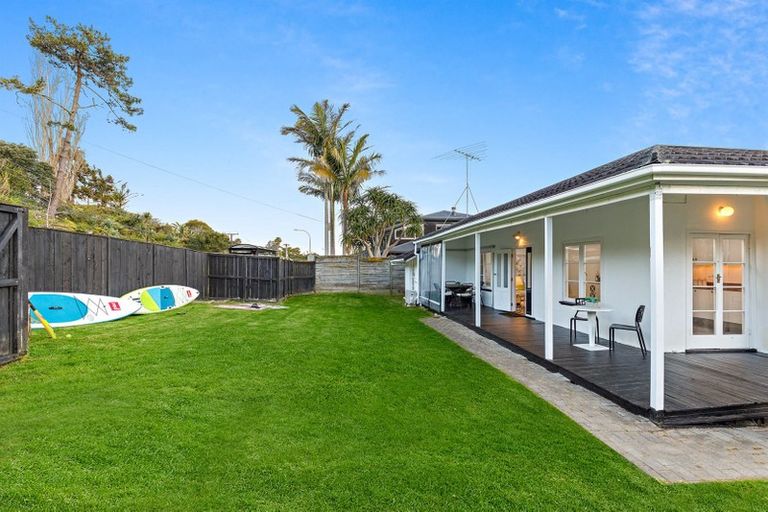 Photo of property in 1/86 Beach Road, Castor Bay, Auckland, 0620
