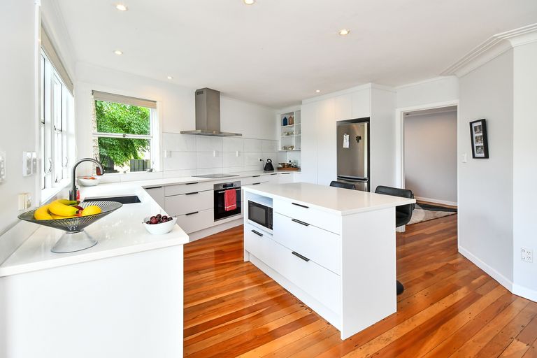 Photo of property in 11a Youngs Road, Papakura, 2110