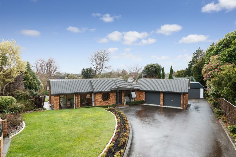 Photo of property in 62-64 Karina Terrace, Roslyn, Palmerston North, 4414