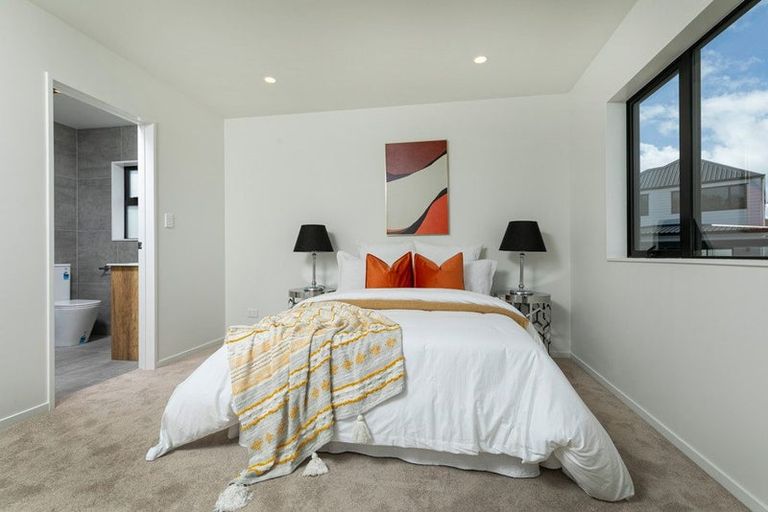 Photo of property in 3 Riroriro Road, Hobsonville, Auckland, 0616