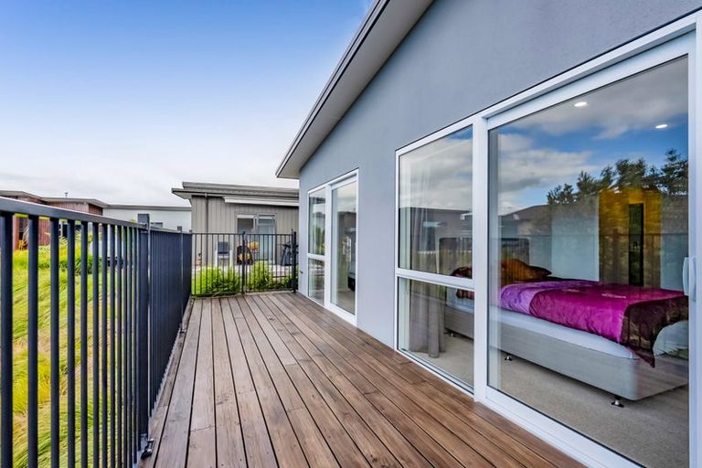 Photo of property in 4 Kakariki Lane, Waiwhakaiho, New Plymouth, 4312