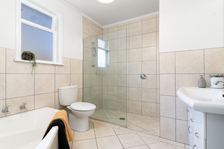 Photo of property in 36 Kempton Street, Greytown, 5712