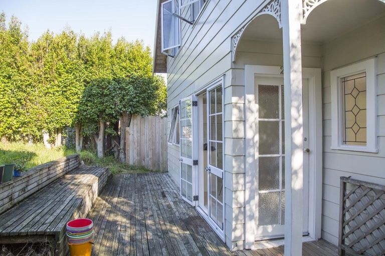 Photo of property in 26 Richards Avenue, Forrest Hill, Auckland, 0620