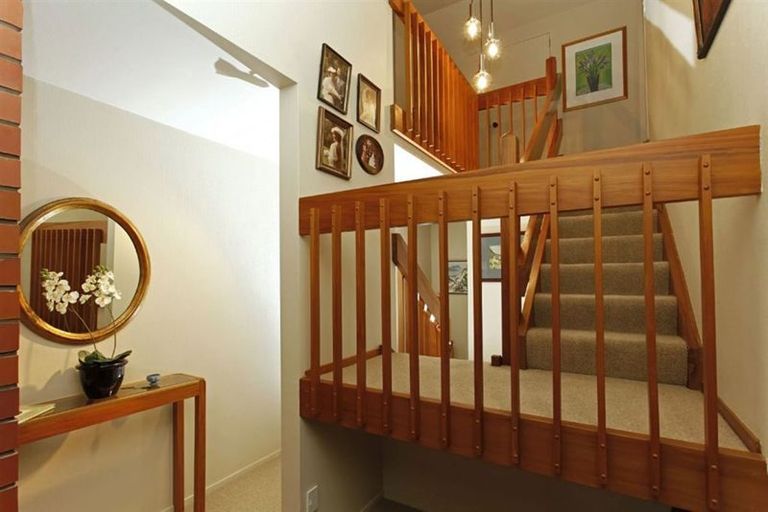 Photo of property in 43 Camberwell Place, Avonhead, Christchurch, 8042