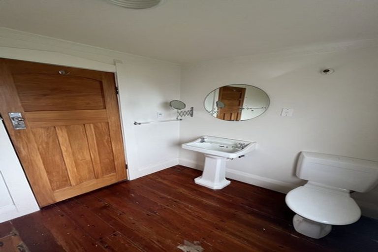 Photo of property in 11 Rolleston Street, Mount Cook, Wellington, 6021