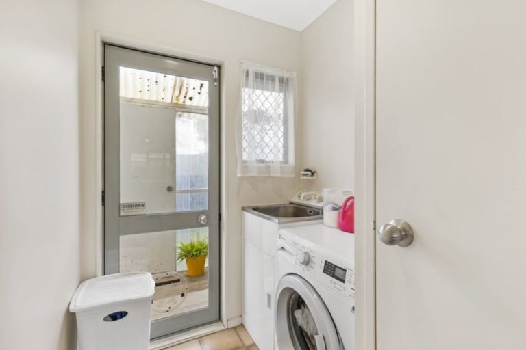 Photo of property in 97h Settlement Road, Papakura, 2110