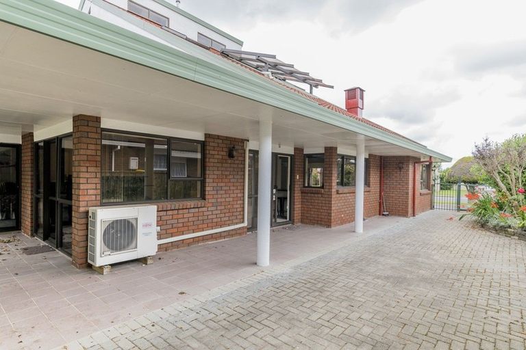 Photo of property in 17 Easton Way, Levin, 5510