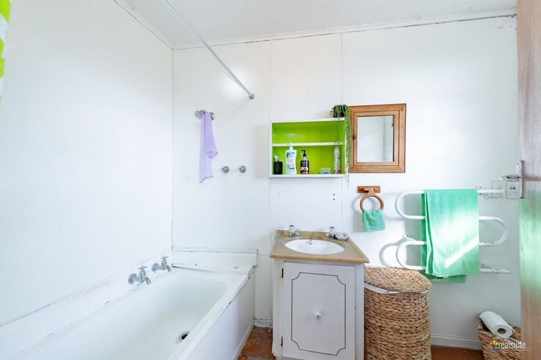 Photo of property in 6 Ash Grove, Ranui, Porirua, 5024