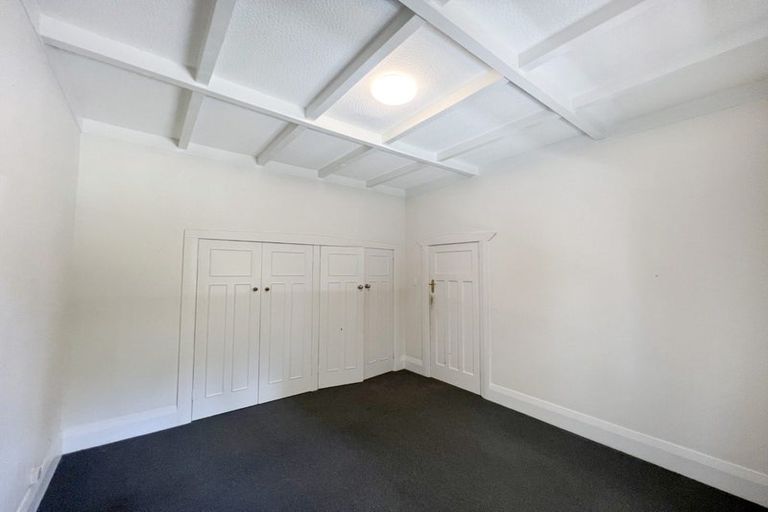 Photo of property in 296 Great North Road, Henderson, Auckland, 0612