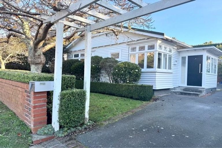 Photo of property in 12 Burrows Avenue, Karori, Wellington, 6012